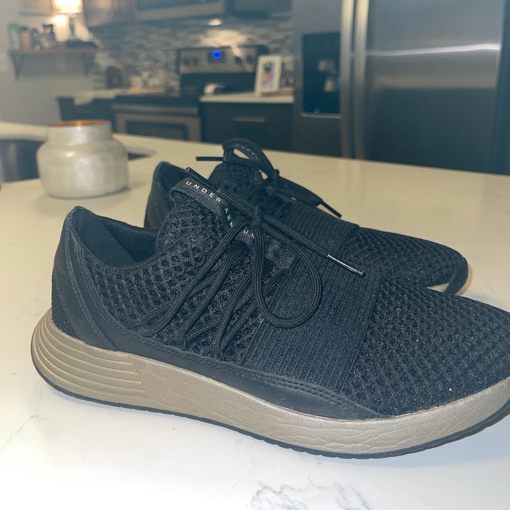 Under armour tennis shoes